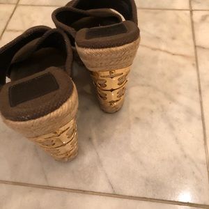 Tory Burch Brown Logo Wedge Sandals Sz 7